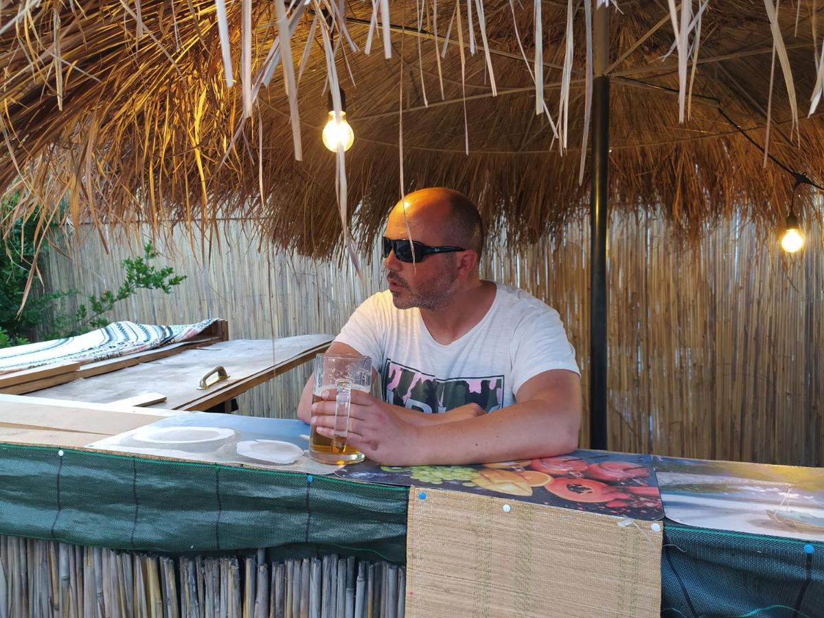 Pinegroove Hostel Vlora Εξωτερικό φωτογραφία